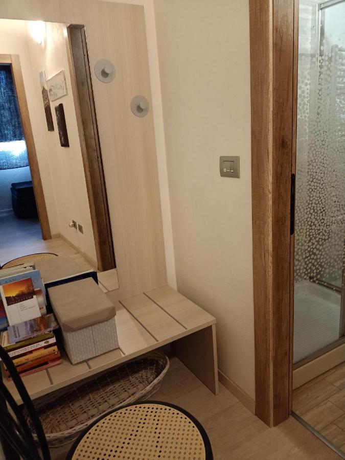 Vite Dipinte 1 Bilocale In Langa Lägenhet Novello Exteriör bild