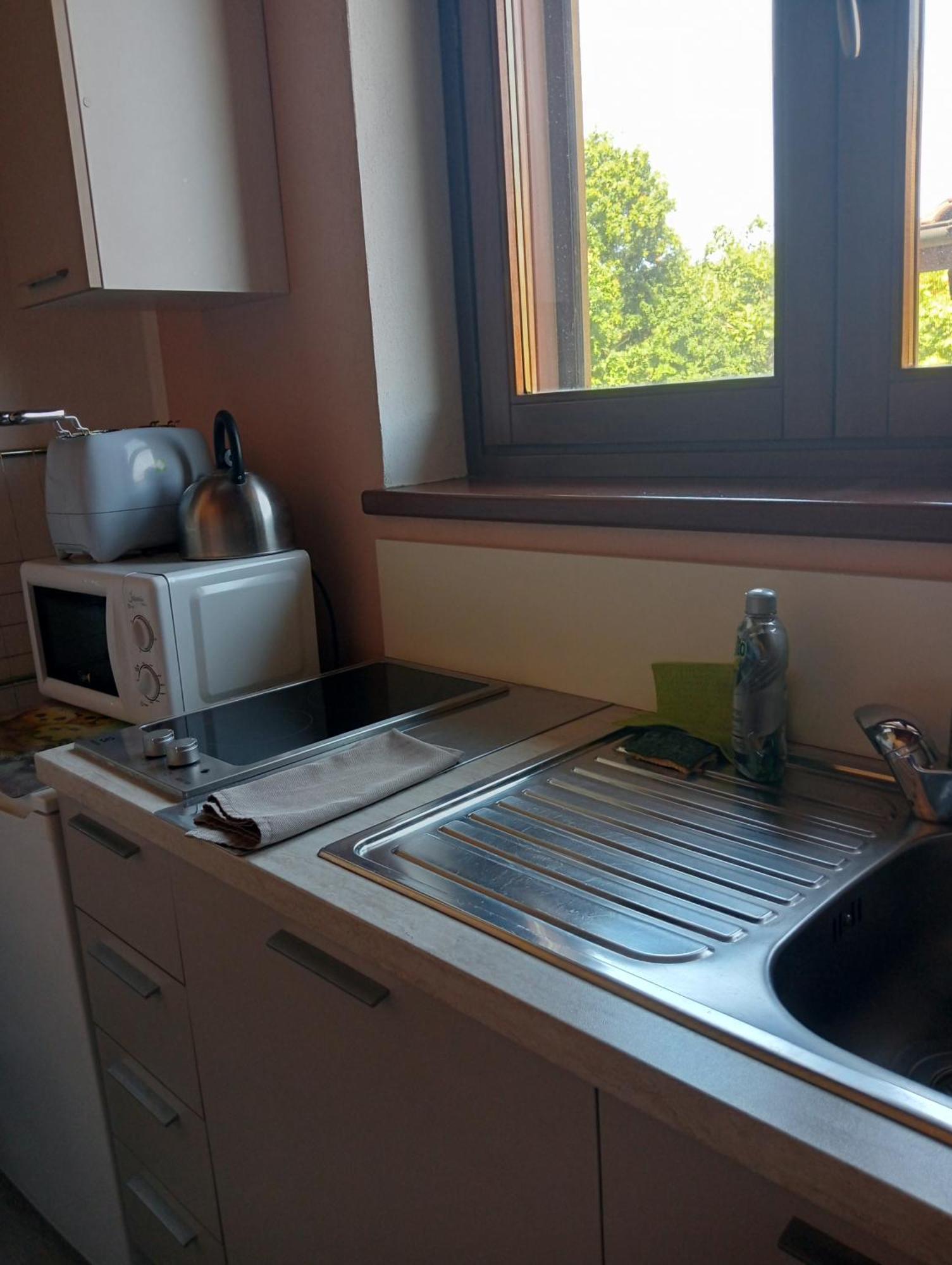 Vite Dipinte 1 Bilocale In Langa Lägenhet Novello Exteriör bild